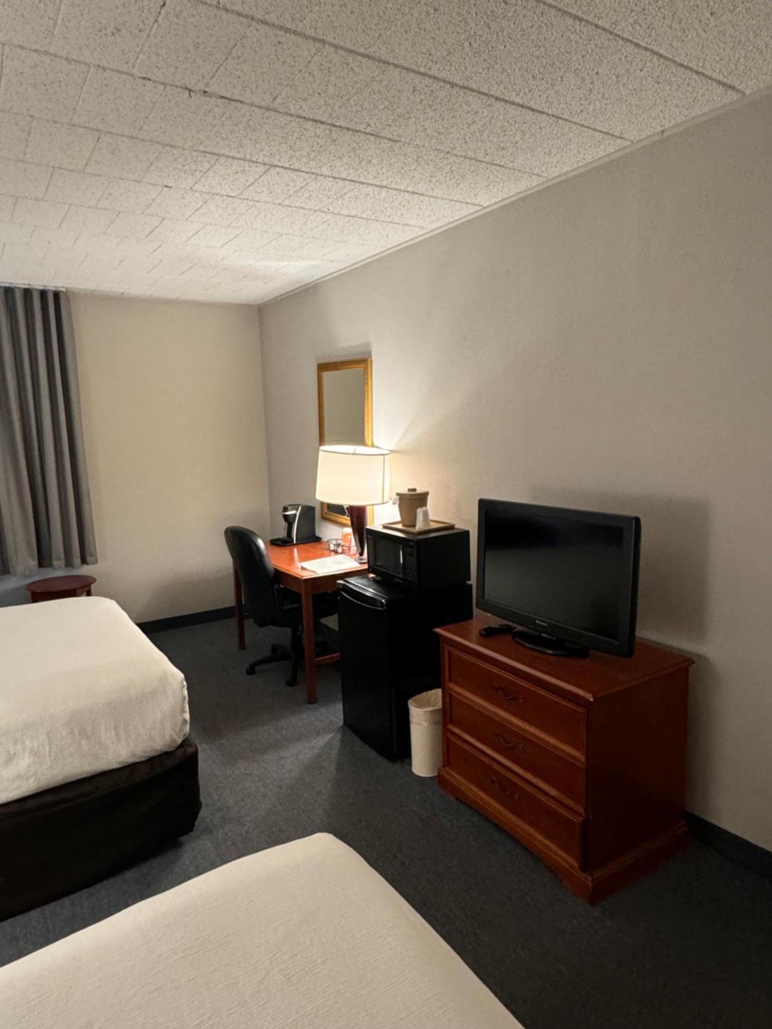 Clarion Inn Frederick Event Center Zewnętrze zdjęcie
